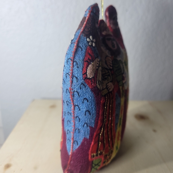 Embroidered Christmas Holy Family Nativity Scene Ornament with 3 Wise Men - Picture 4 of 10